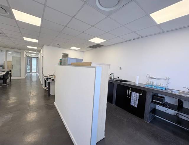 115M² OFFICE TO LET IN MAGALIESSIG
